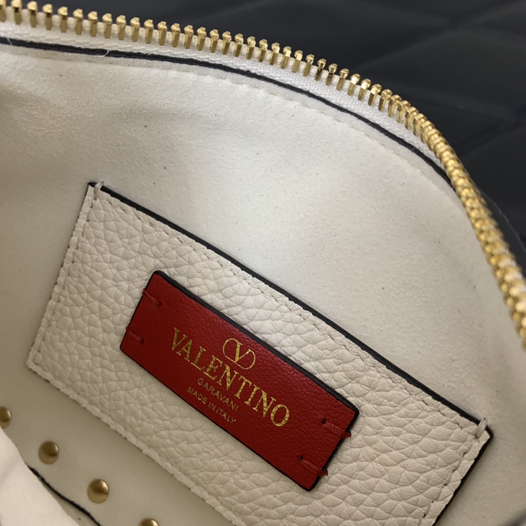 Valentino Garavani Rockstud Small Crossbody Bag in Ivory Grainy Calfskin